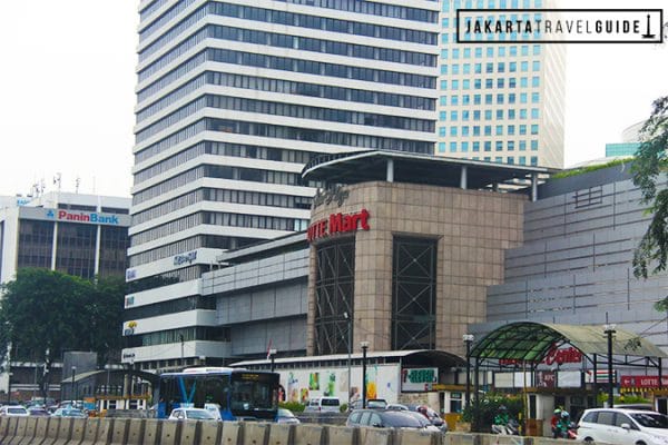 Shopping at Ratu Plaza in Jakarta - Jakarta Travel Guide