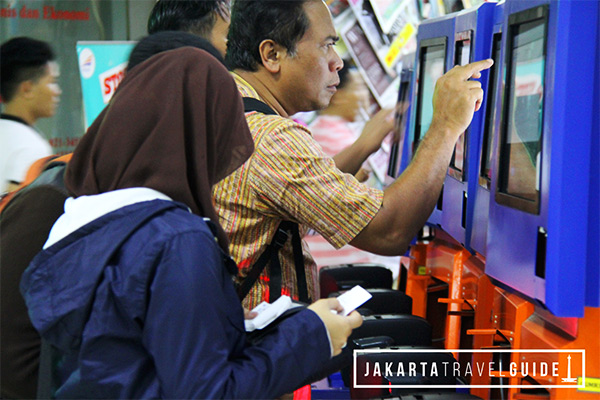 travel bandung jakarta senayan