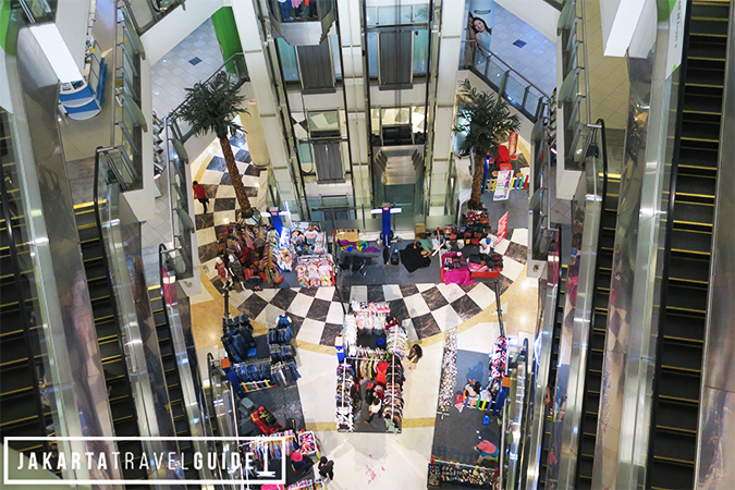 Shopping at Plaza Semanggi Jakarta - Jakarta Travel Guide