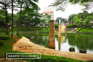 Visiting Taman Ayodya Park in Jakarta - Jakarta Travel Guide