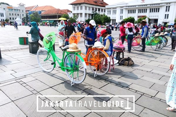 Taman Fatahillah and other attractions in Kota Tua can be accessed from Jakarta Kota Station.