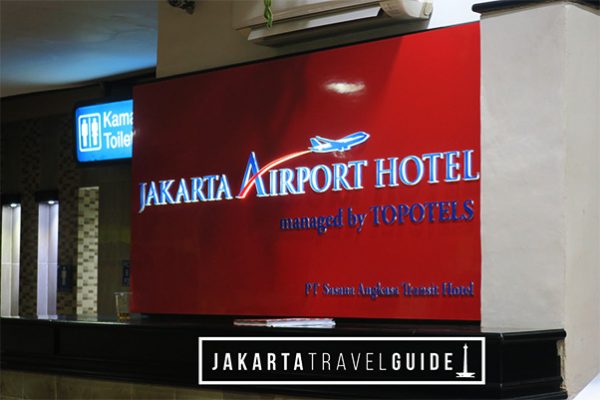 Look for this sign in Jakarta Airport Terminal 2 to find the hotel.